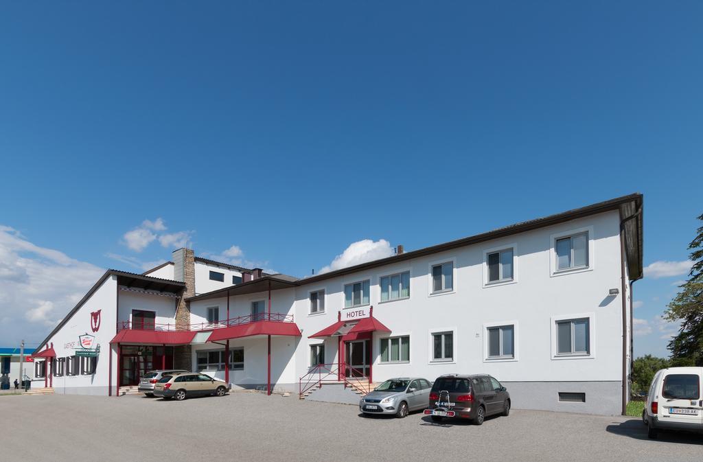Gasthof-Pension Wein Breitenbrunn am Neusiedler See Exterior foto
